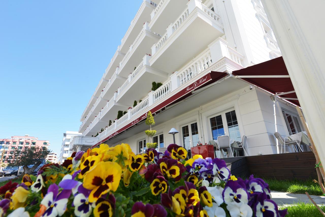 Flower Hotels & Resorts Golem  Buitenkant foto